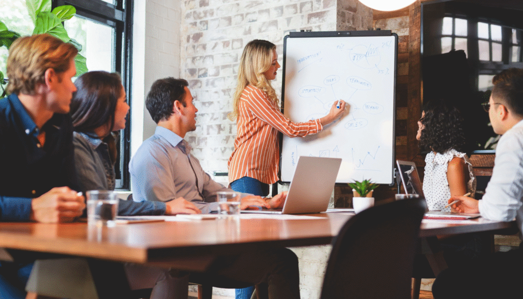 Estructura comercial en una pyme organizando el departamento de ventas